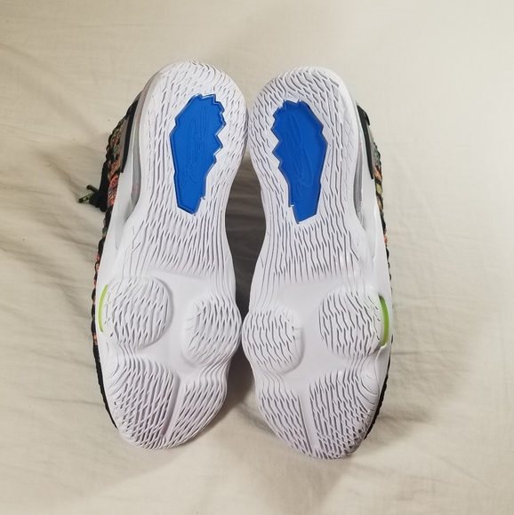 Nike Lebron 17 XVII GS BQ5594 005 - Picture 9 of 12